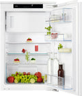 AEG Serie 5000 4-Sterne-Gefrierfach Kühlschrank, 104 L, Einbau, LCD-Display, TSF5O88WDF, 14L, Serie 5000 OptiSpace: 1x vielfach verstellbare & 1x